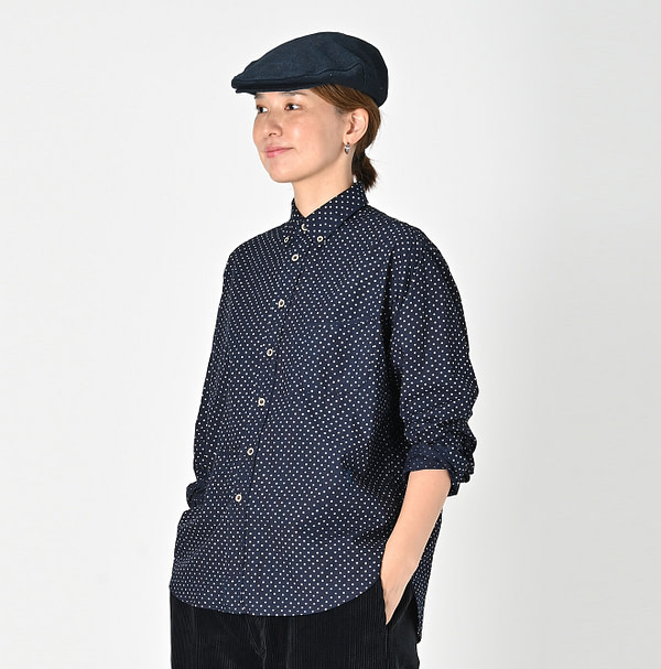 Indigo Tappet Dot Print 908 Ocean Shirt Female Model