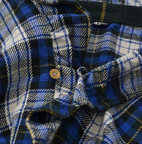 Indigo Zimba Flannel Check Frill Cache-Coeur Detail