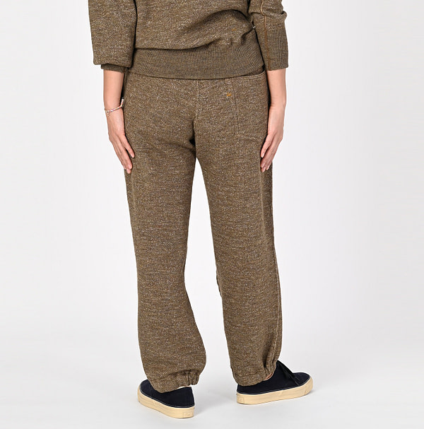 Wool Cotton Urake 908 Sweat Pants Female Model