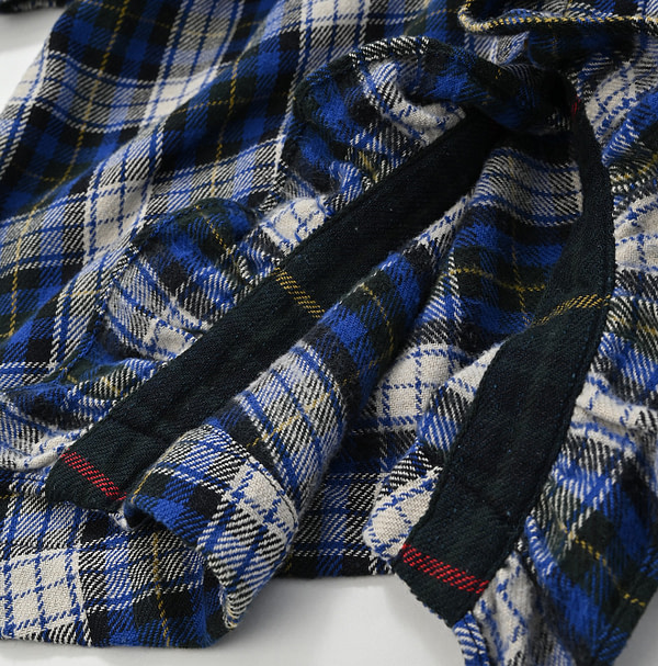 Indigo Zimba Flannel Check Frill Cache-Coeur Detail