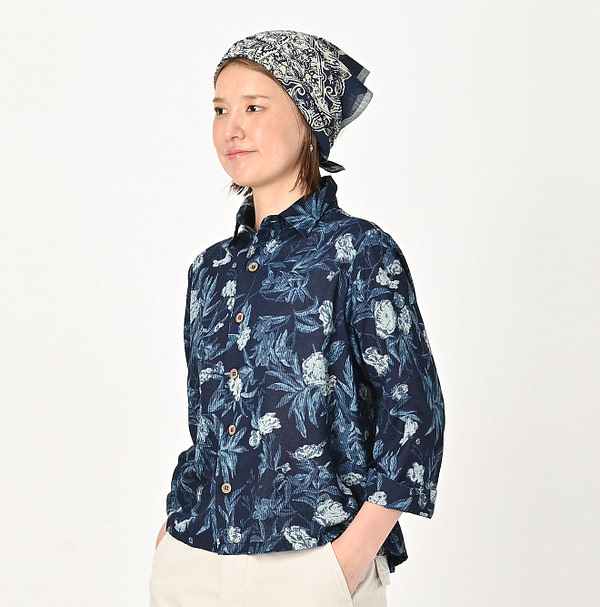 Indigo Doama Hira Garden Balsam Print Square Shirt Female Model