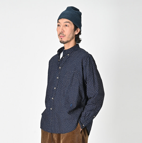 Indigo Tappet Dot Print 908 Ocean Shirt Male Model