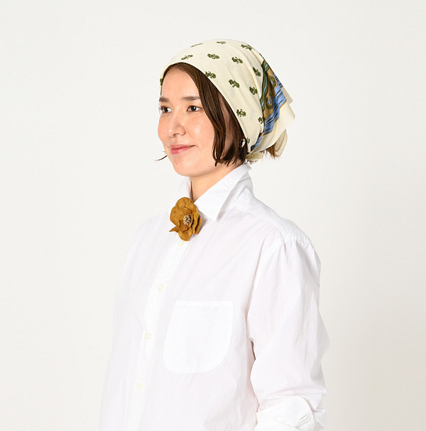 Supima Selvedge Cotton Havana Bouquet Bandana Female Model