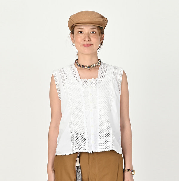 Supima Batiste Cutwork No Sleeve T-shirt Female Model