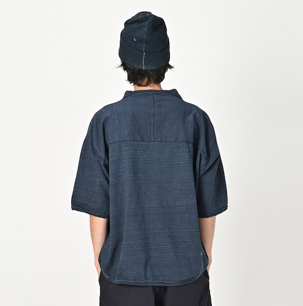 Indigo Dekoboko Tenjiku Outer T-shirt Male Model