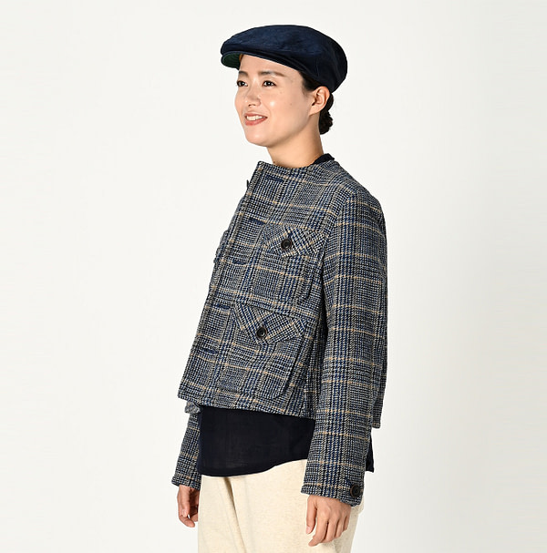 Indigo Cotton Tweed No Collar Annie Jacket Female Model