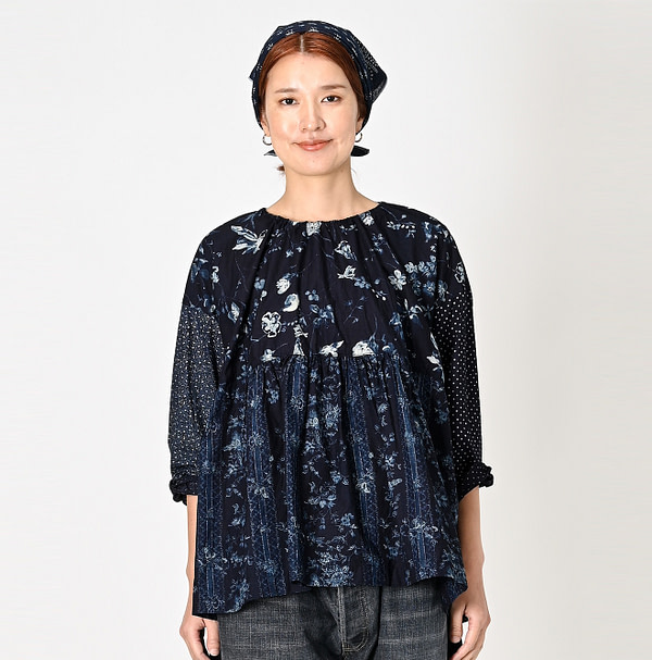 Indigo Hira Flower Mix Print Blouse Female Model