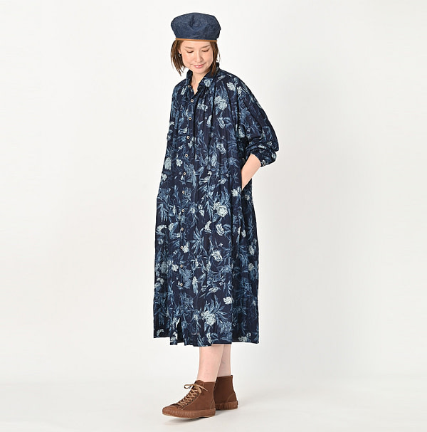 Indigo Doama Hira Garden Balsam Print Kushukushu Dress Female Model