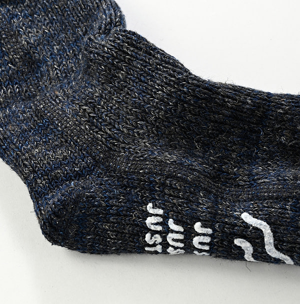 Indigo Zakkuri Cotton Knitsew Socks Detail