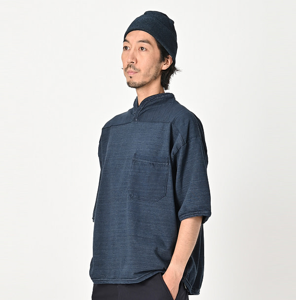 Indigo Dekoboko Tenjiku Outer T-shirt Male Model