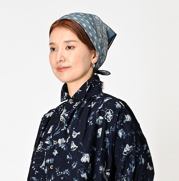 Indigo Supima Organic Square Lace Bandana Female Model