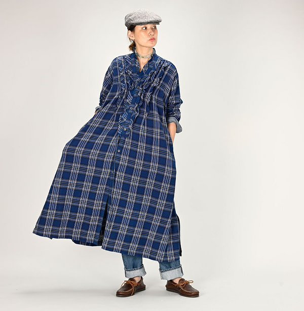 Ai Indian Flannel Check Cache-Coeur Dress Female Model