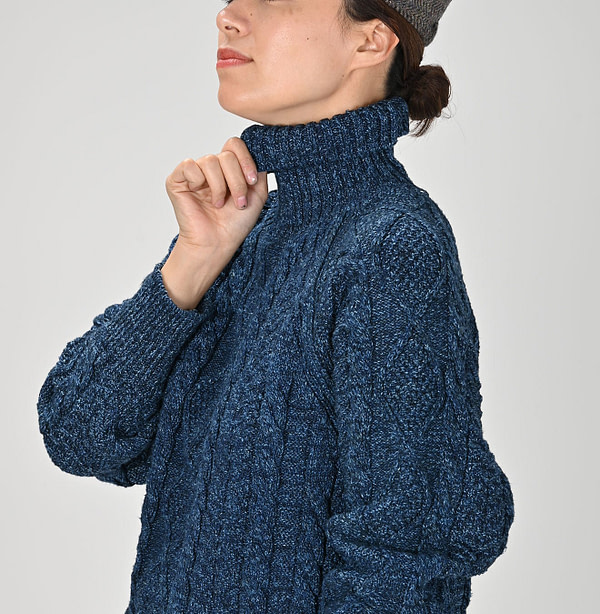 Indigo Aran 908 Sweater Female Model