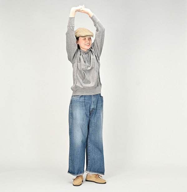 US Moo Wool 908 Reverse Hoodie (Size 3) Female Model