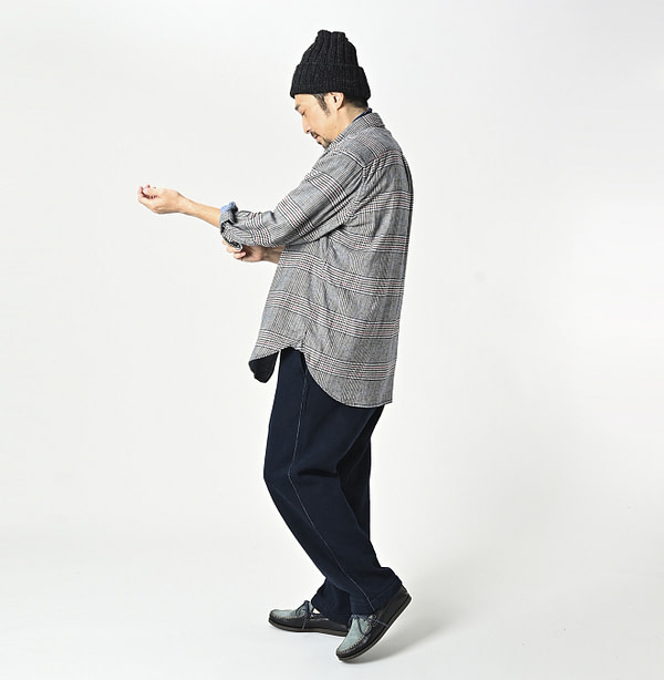 Double Woven 908 Loafer Button Down Shirt Male Model