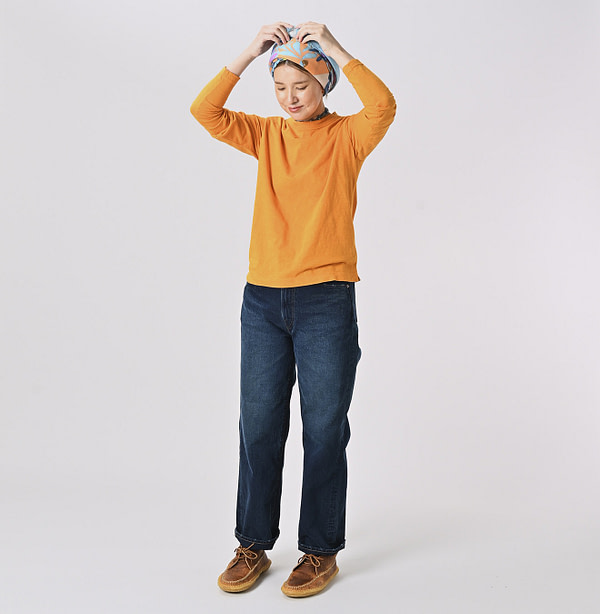Long Sleeve 908 45 Star T-shirt Female Model