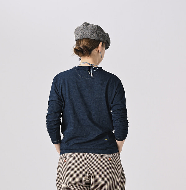 Indigo Long Sleeve 908 45 Star T-shirt Female Model