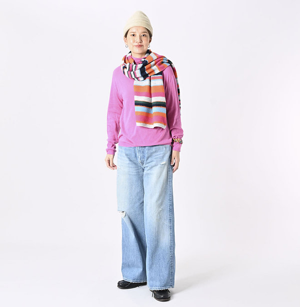 Rug Border Muffler Female Model