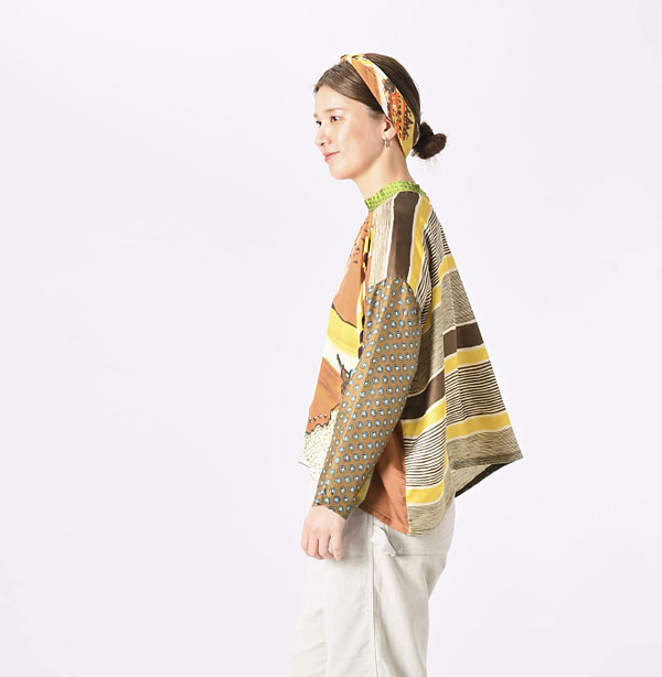 Picture Book Bandana Blouse Pale Female Model