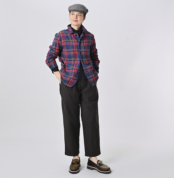 Indian Flannel Tartan 4-pocket Shirt Female Model