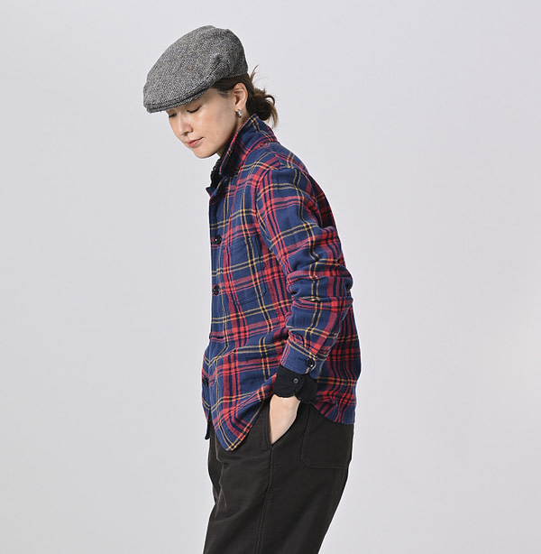 Indian Flannel Tartan 4-pocket Shirt Female Model