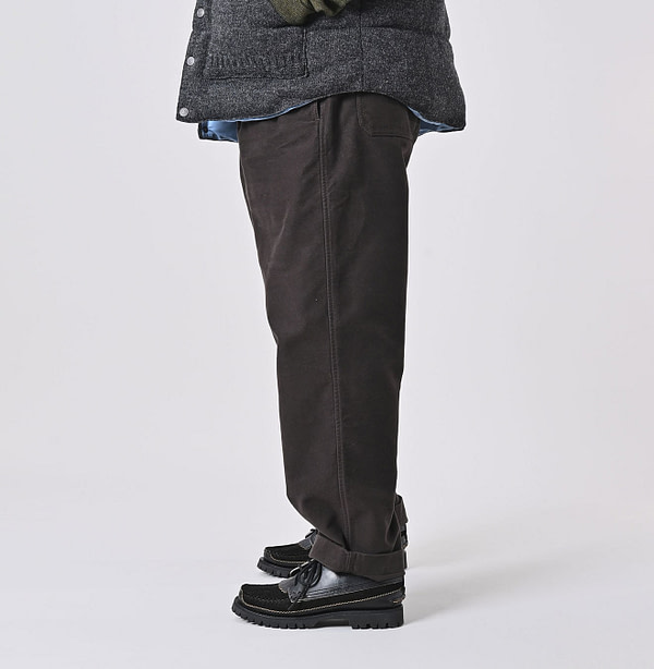 Moleskin 908 Peg Top Pants Male Model