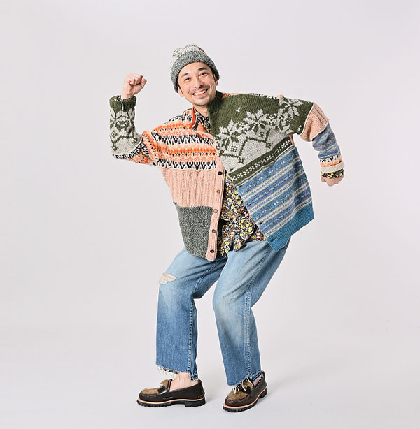 Tamatebako Patchwork Cardigan Male Model