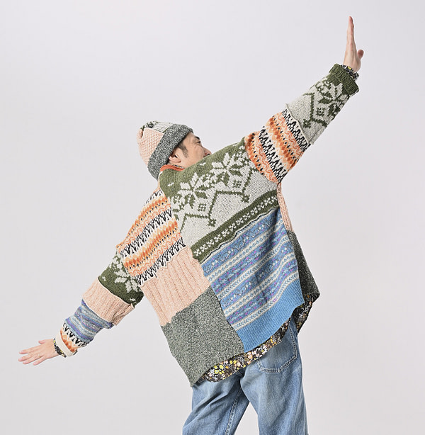 Tamatebako Patchwork Cardigan Male Model