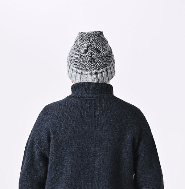 Shetland Cashmere 908 Turtle Male Model