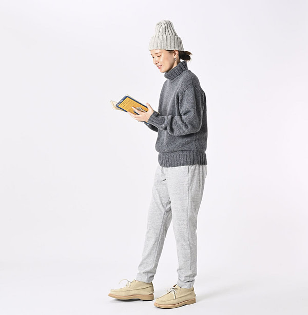 Shetland Cashmere 908 Turtle Female Model