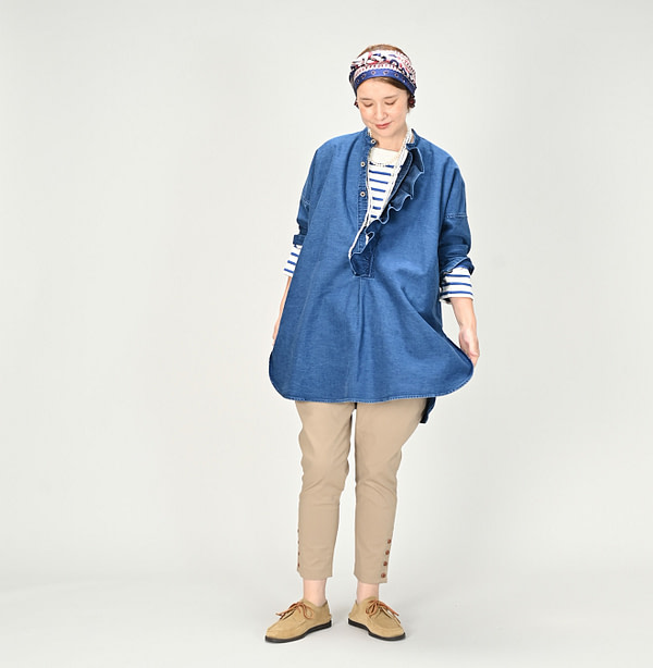 ONE ONE Futatabi Iroiro Denim Frill Tunic Zyu Female Model