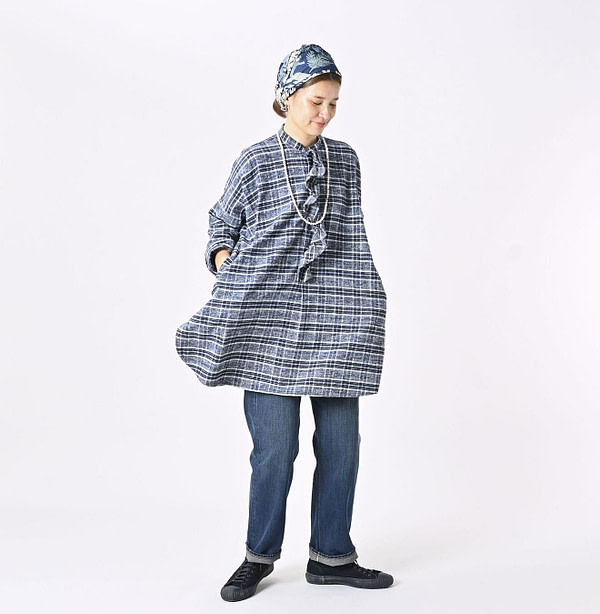 ONEONE Iroiro Indian Flannel Frill Tunic Female Model