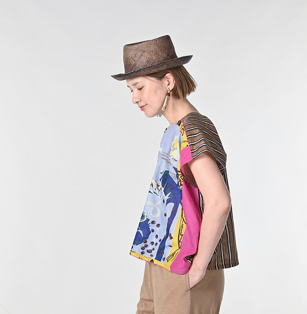 Picture Book Bandana M Camisole Female Model