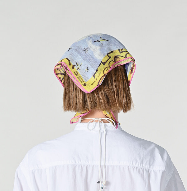 Gauze Picture Book Bandana Detail