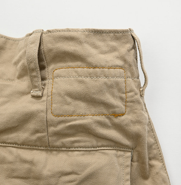 Okome Chino Chi-rgo Shorts Detail