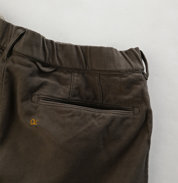 Moleskin Easy Slacks MEN Detail