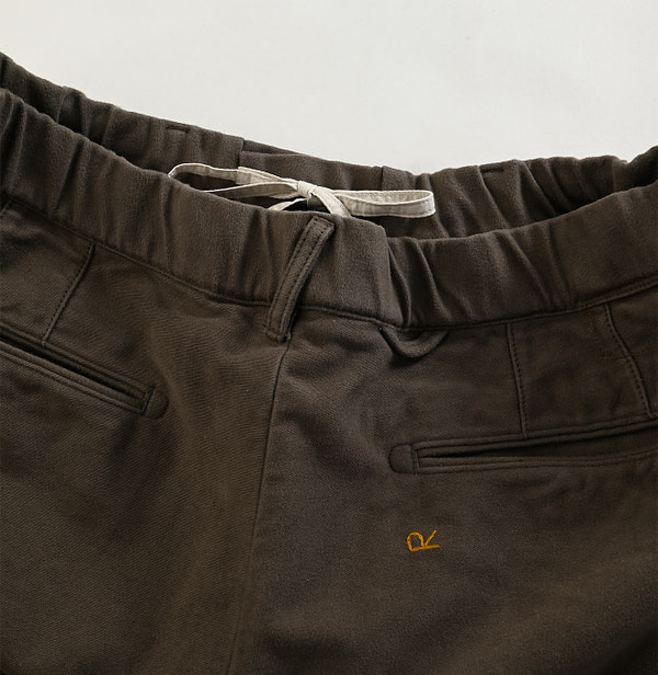 Moleskin Easy Slacks MEN Detail