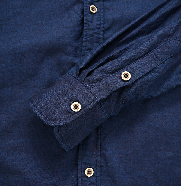 Indigo Thin Oxford Petite Loafer Shirt Detail