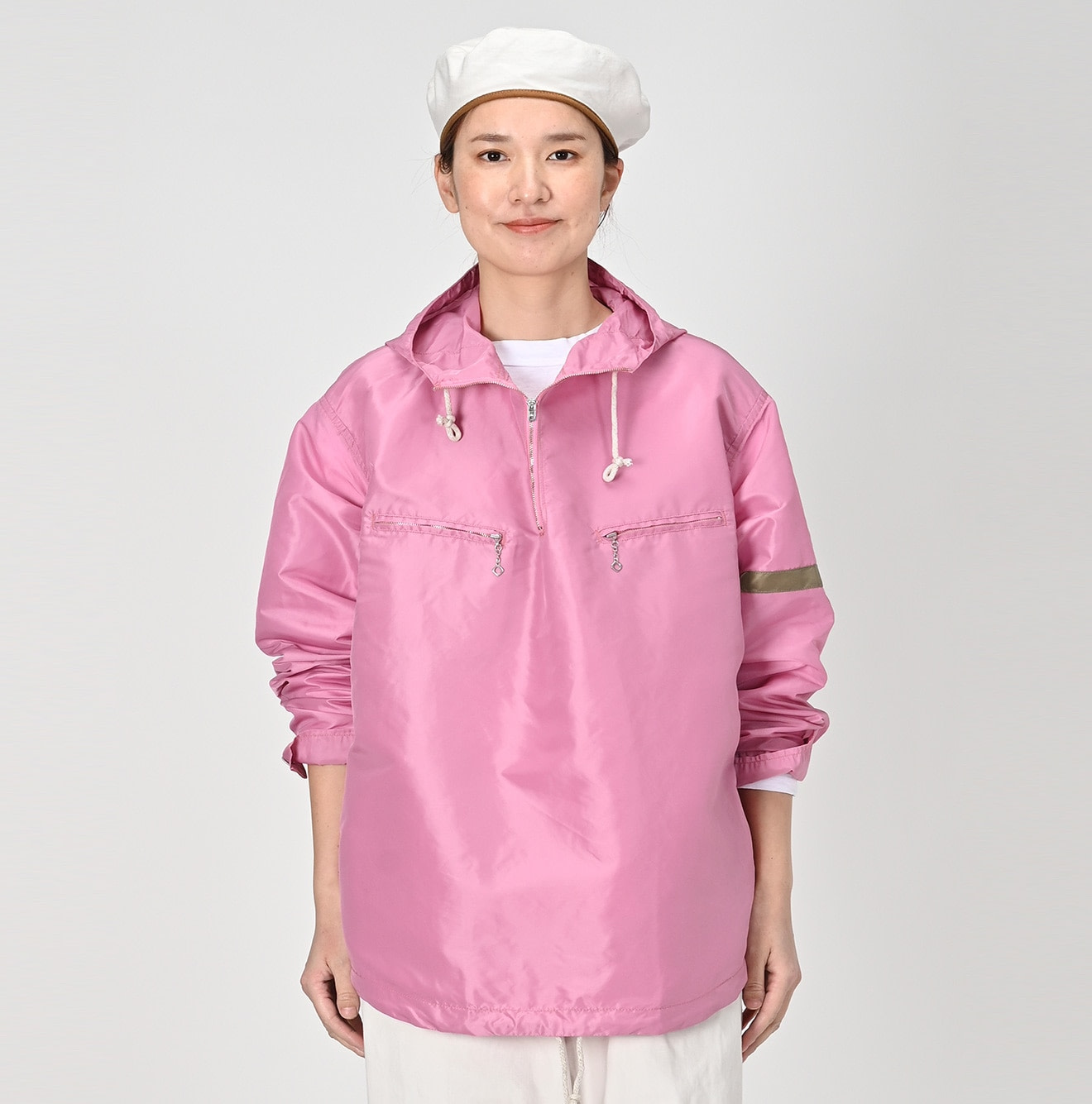 Atsu Nylon 908 Ocean Hood Blouson Female Model