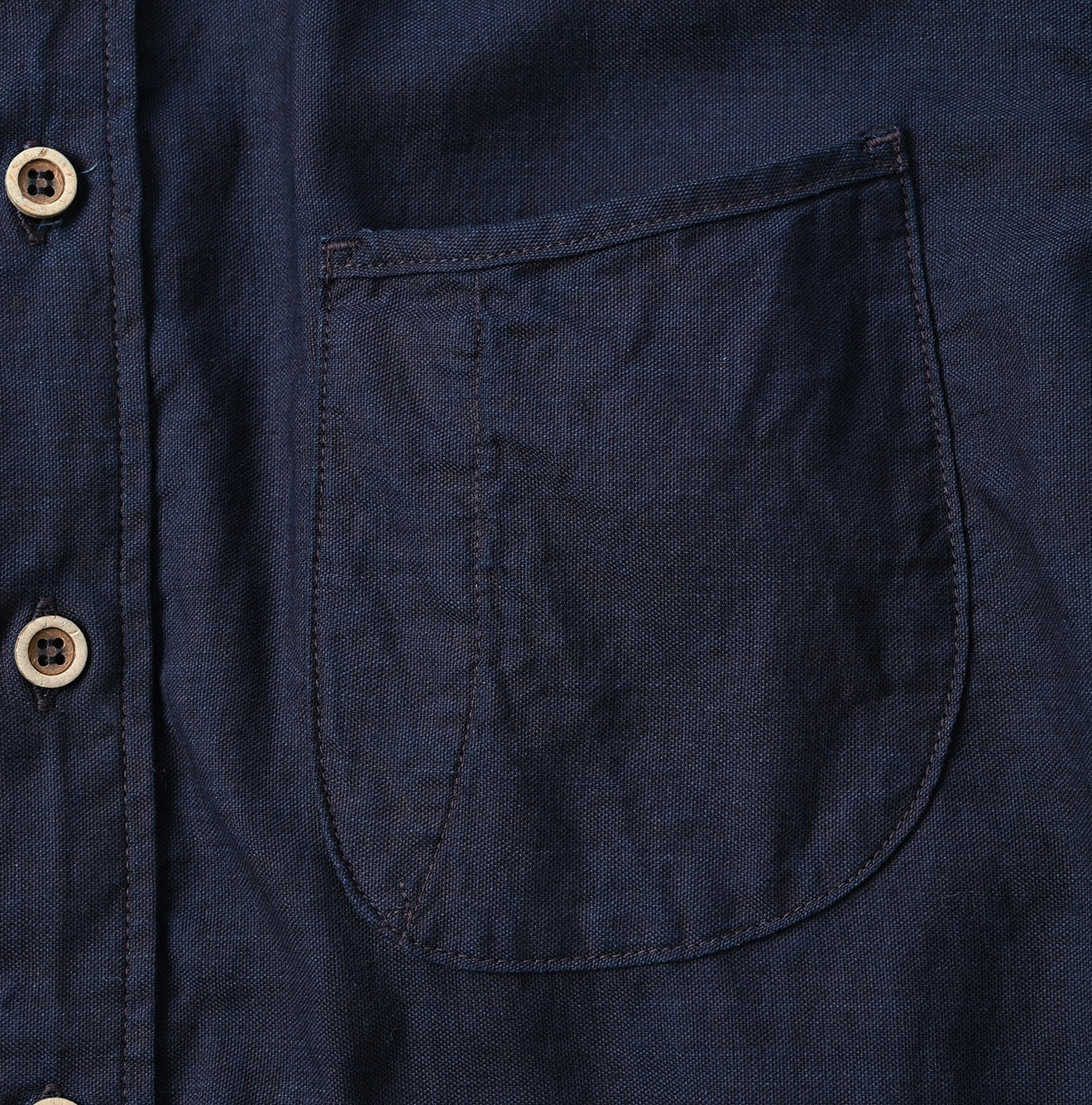 Indigo 504 OX 908 Loafer Stand Shirt Detail