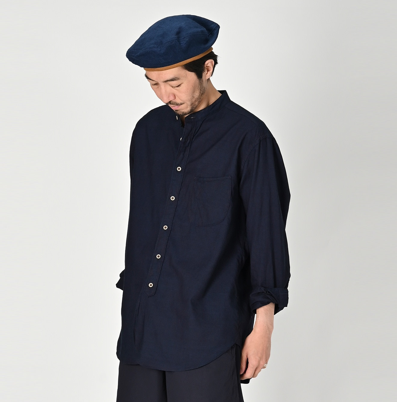 Indigo 504 OX 908 Loafer Stand Shirt Male Model