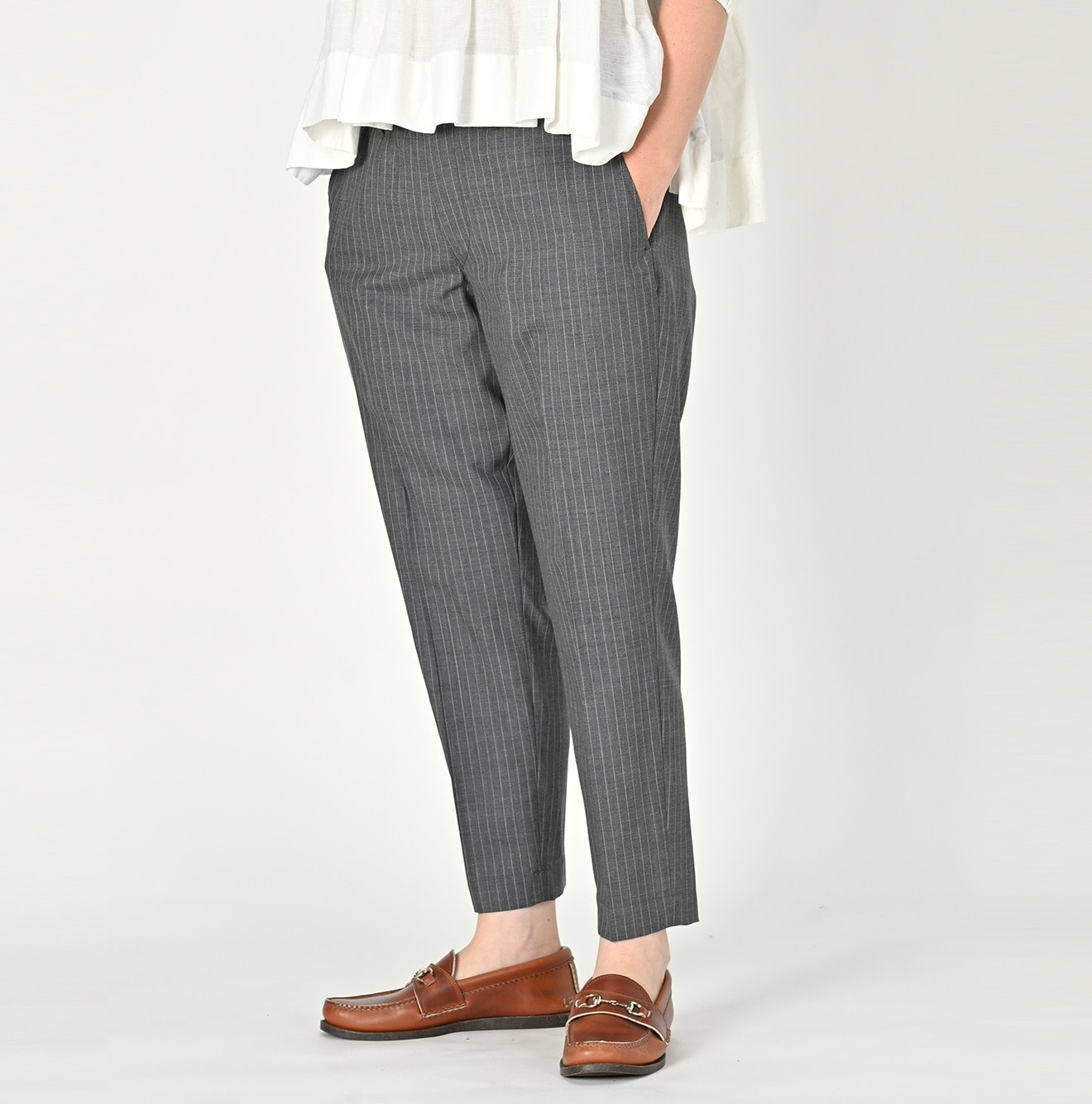 Combed Wool Easy Slacks WOMEN Female Model