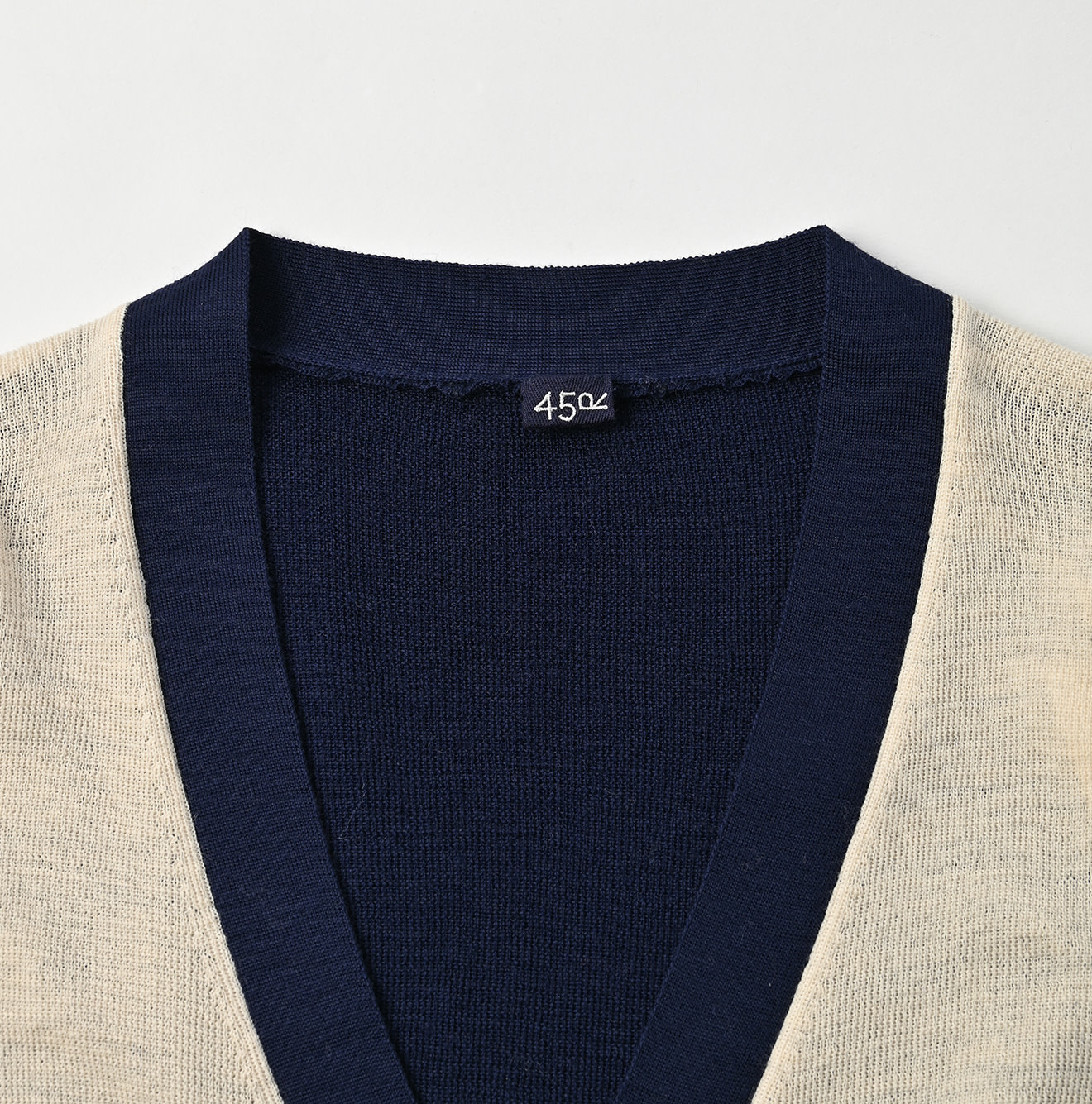 Combed Wool 908 Rib Cleric Cardigan Detail
