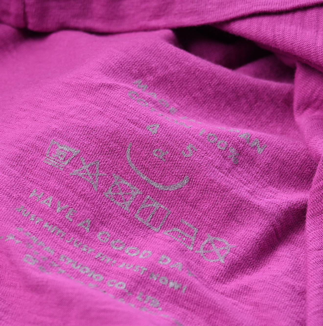 Square T-shirt Detail