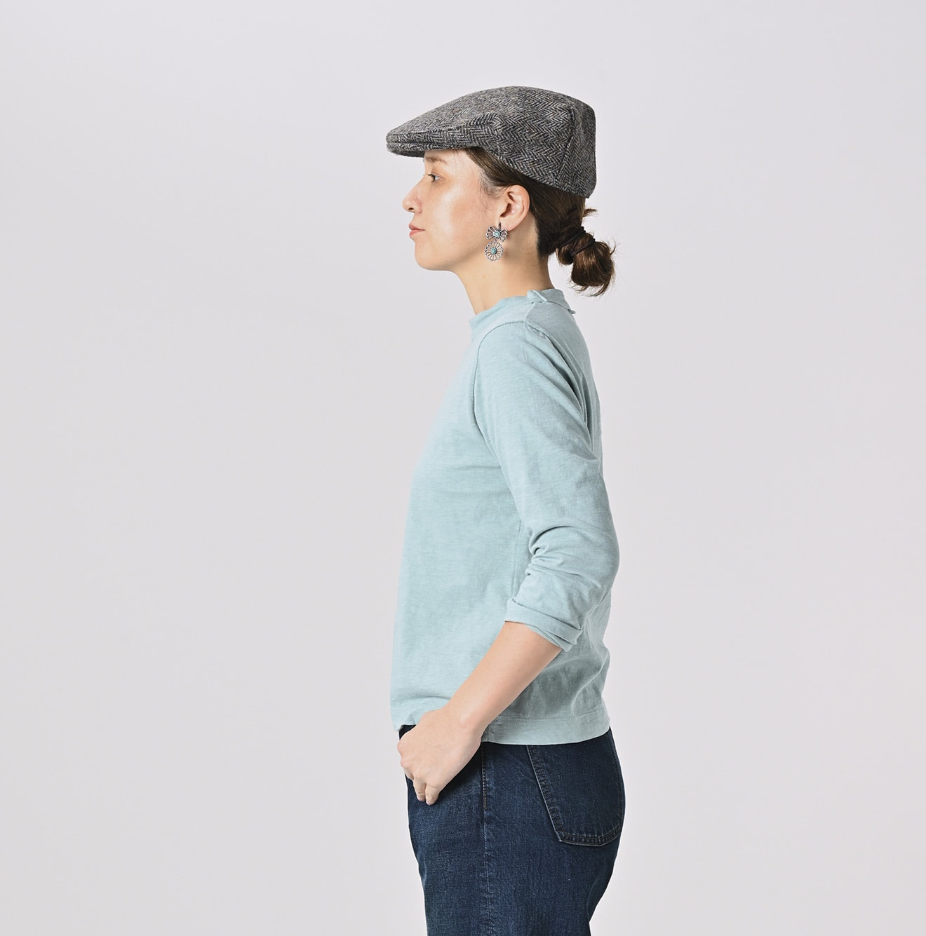 Square T-shirt Female Model