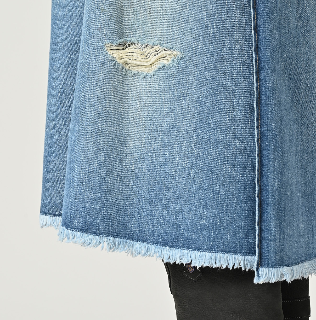 Rye Mugi Denim Crossover Skirt Sei Detail