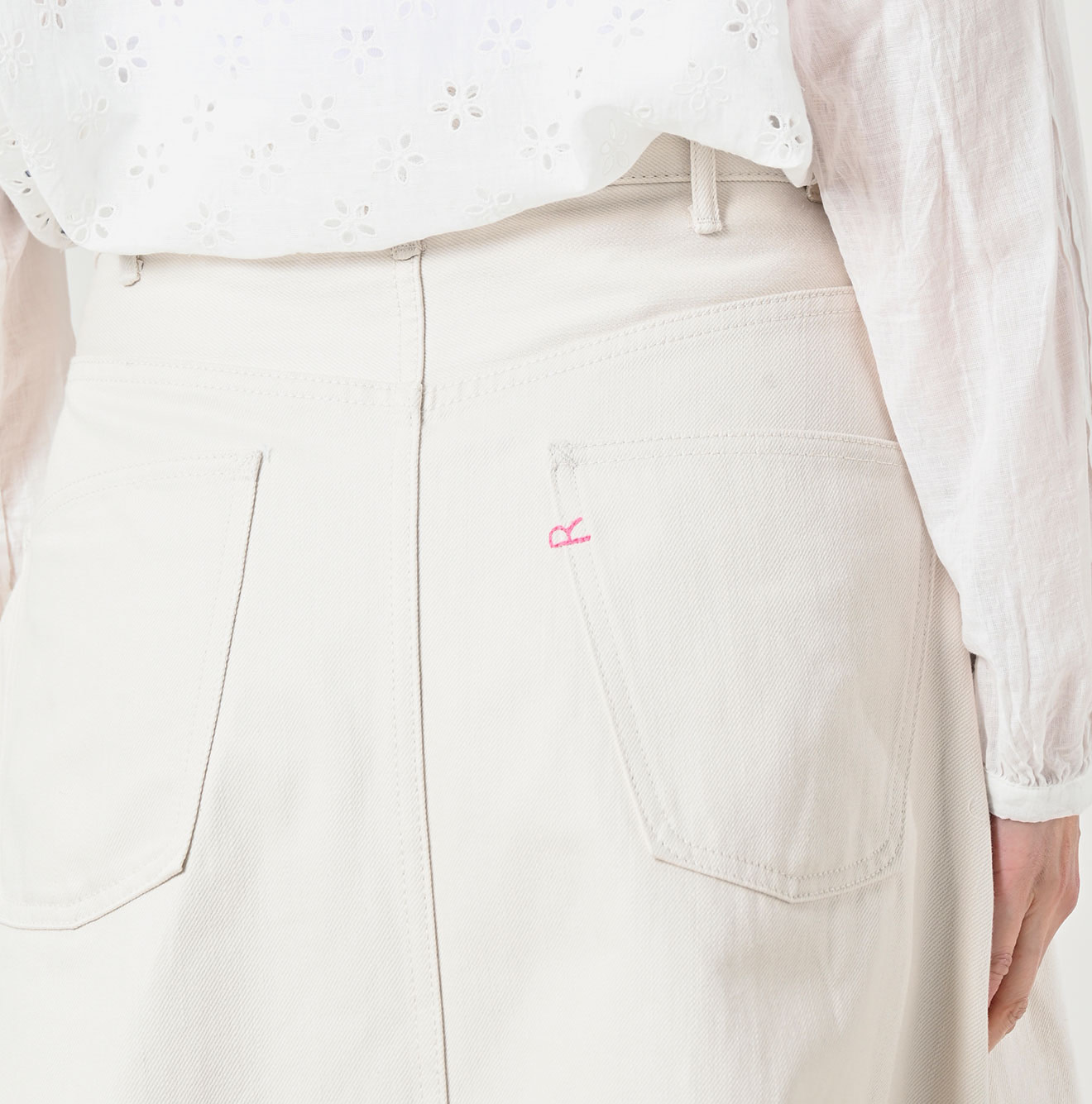 Rye Mugi Denim Crossover Skirt White Itchora Detail
