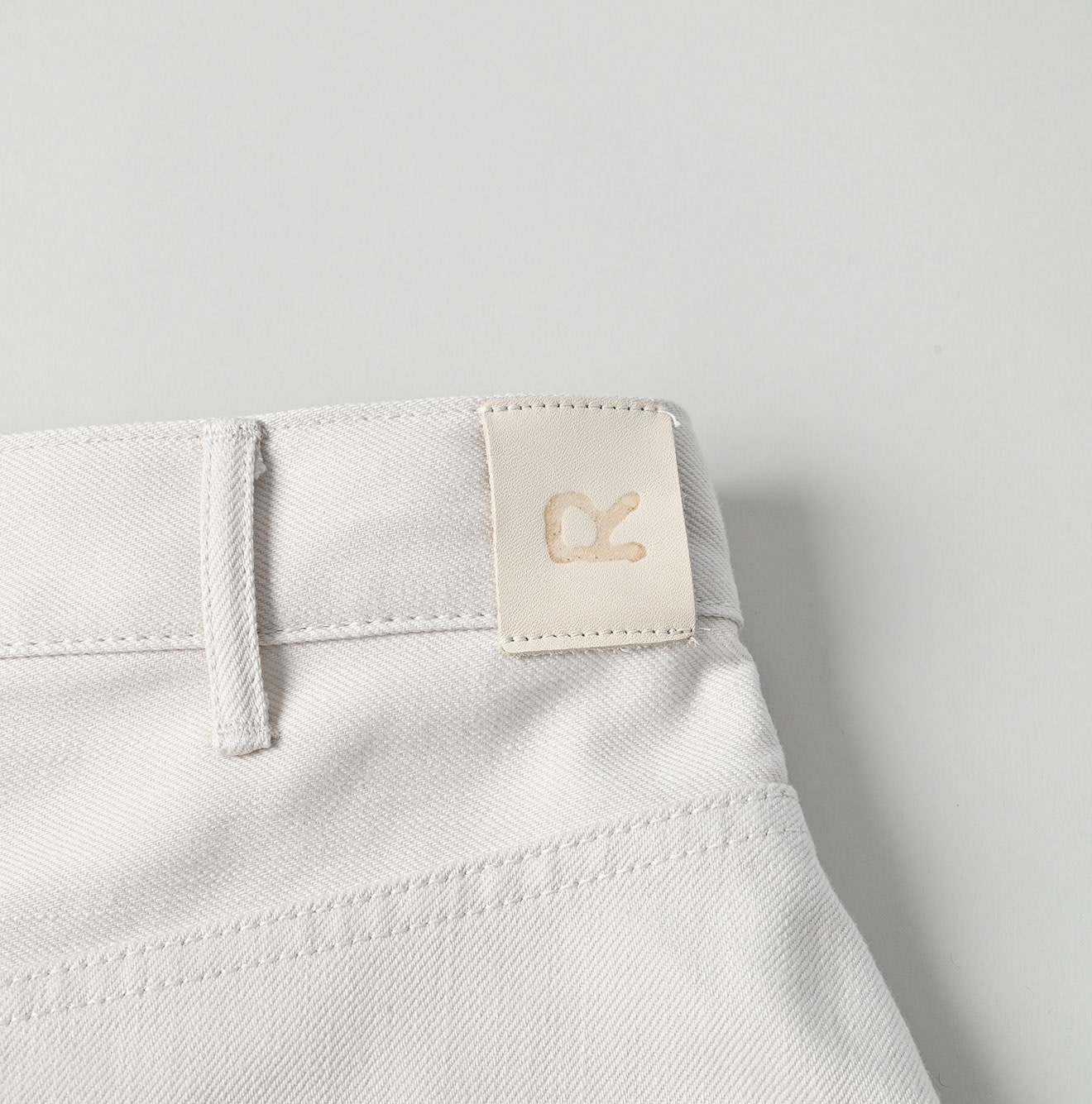 Rye Mugi Denim Crossover Skirt White Itchora Detail