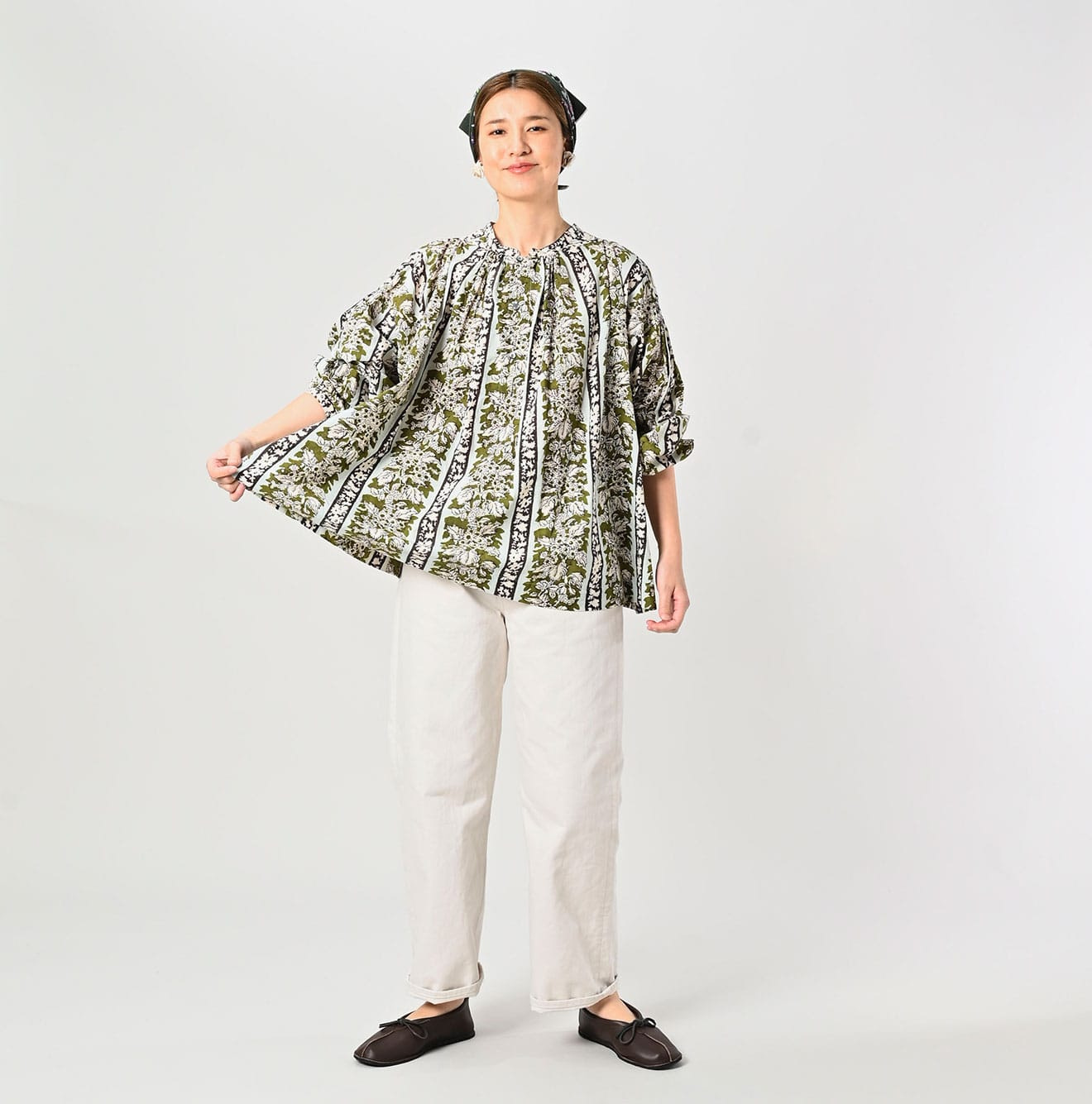 Rye Mugi Denim Charlotte 5 White Female Model