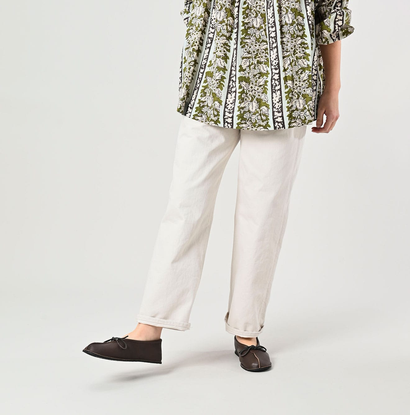 Rye Mugi Denim Charlotte 5 White Female Model